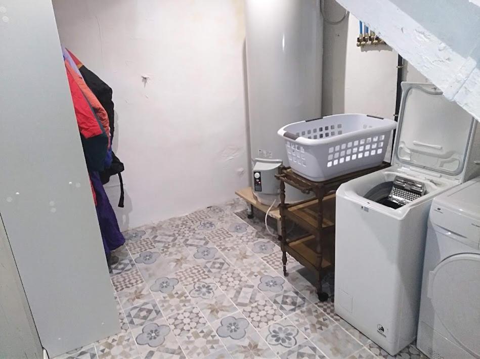 Appartement Cozy Dans Maison Privee Tauves Exteriör bild